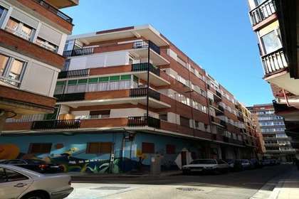 Flat for sale in Semicentro - Circular - San Juan, Valladolid. 